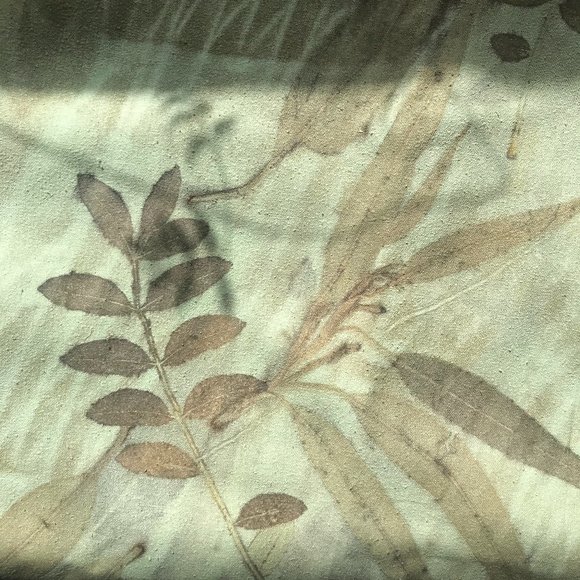 Artisan Dyed Green Sleeveless Shift Dress - Picture 2 of 5